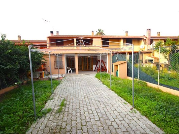 casa indipendente in vendita a Quartu Sant'Elena in zona Capitana