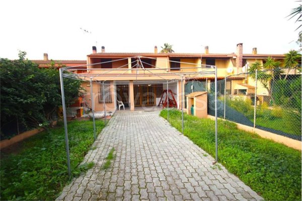 casa indipendente in vendita a Quartu Sant'Elena in zona Capitana