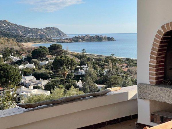 casa indipendente in vendita a Quartu Sant'Elena in zona Geremeas