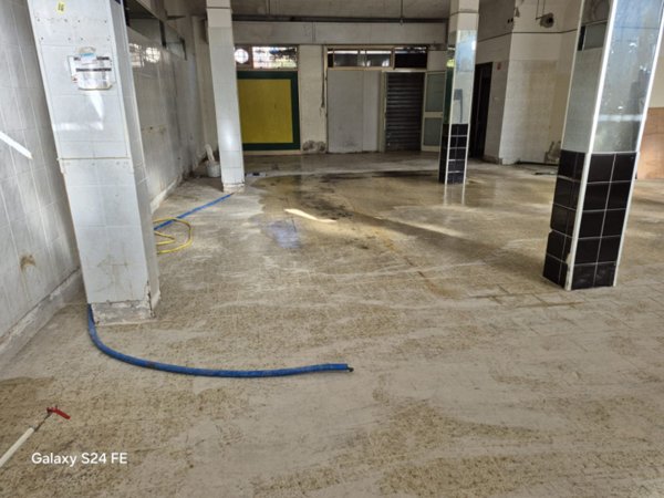 negozio in vendita a Quartu Sant'Elena in zona Musicisti