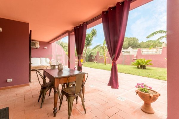 casa indipendente in vendita a Quartu Sant'Elena in zona Capitana