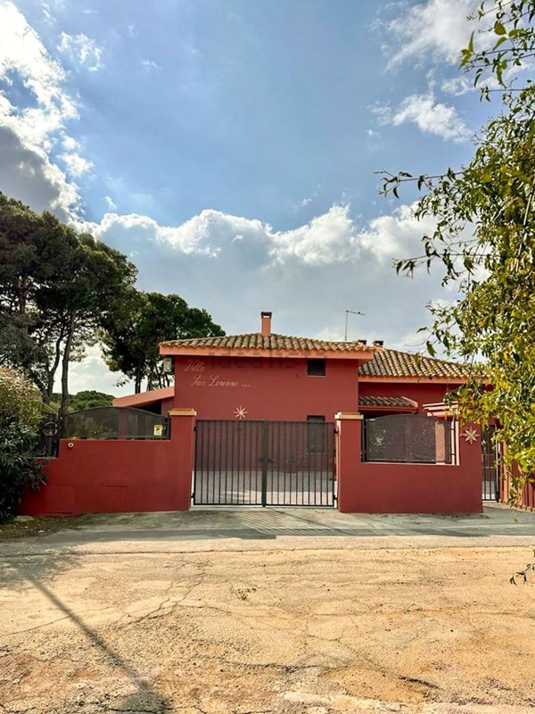 casa indipendente in vendita a Quartu Sant'Elena in zona Is Meris
