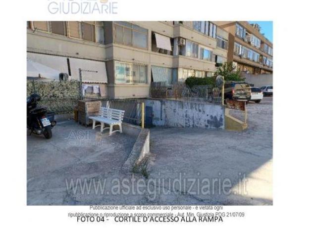 negozio in vendita a Quartu Sant'Elena in zona Musicisti