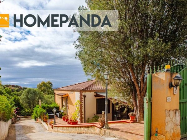 casa indipendente in vendita a Quartu Sant'Elena in zona Niu Crobu
