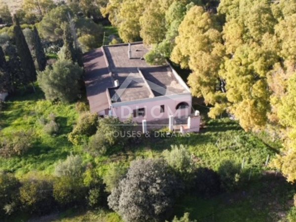 casa indipendente in vendita a Quartu Sant'Elena in zona Is Meris