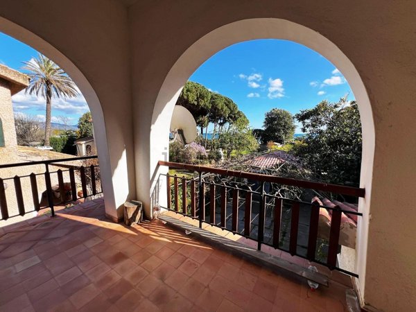 casa indipendente in vendita a Quartu Sant'Elena in zona Margine Rosso