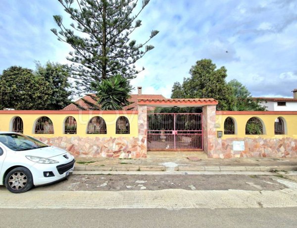 casa indipendente in vendita a Quartu Sant'Elena in zona Capitana