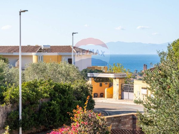 casa indipendente in vendita a Quartu Sant'Elena in zona Is Meris