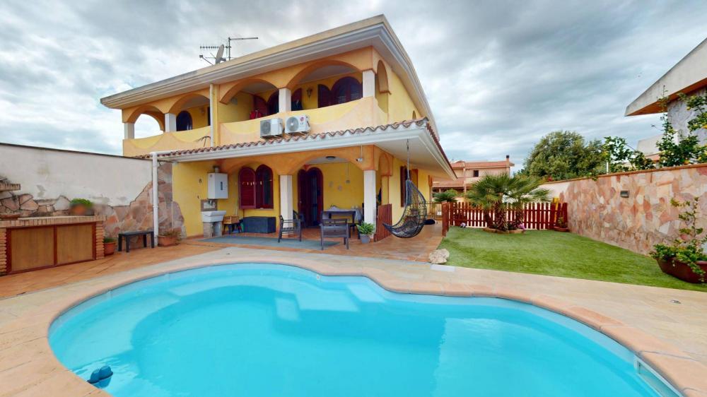 casa indipendente in vendita a Quartu Sant'Elena in zona Foxi