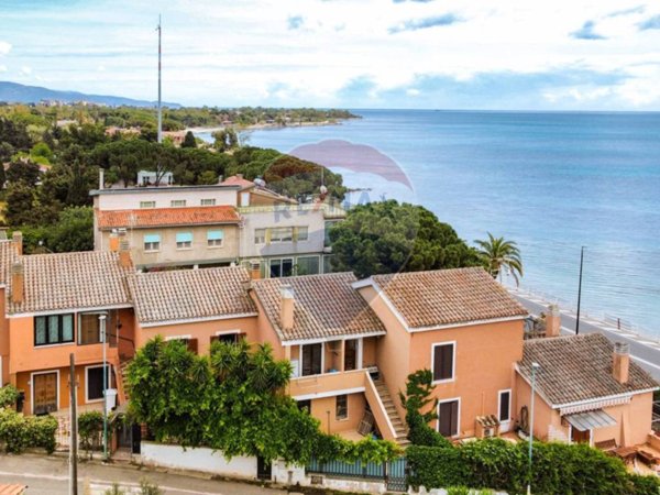 casa indipendente in vendita a Quartu Sant'Elena in zona Margine Rosso