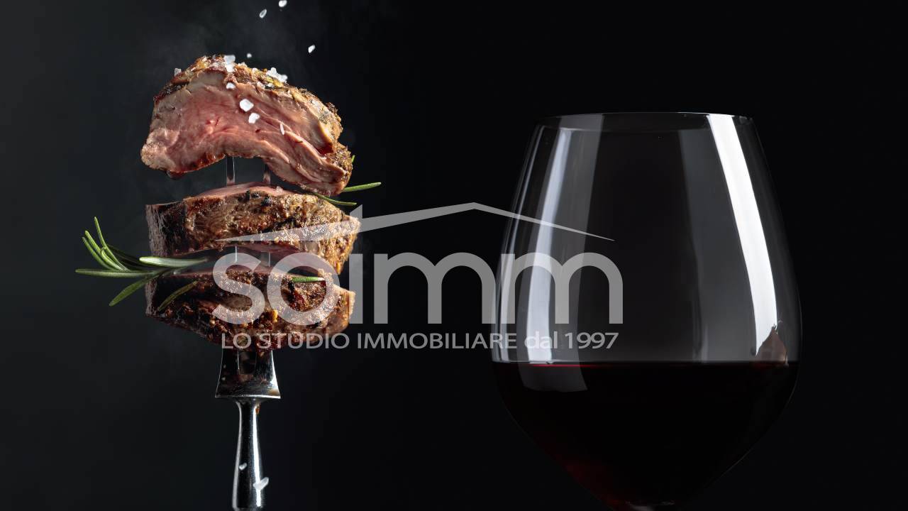 negozio in vendita a Quartu Sant'Elena in zona Centro Storico