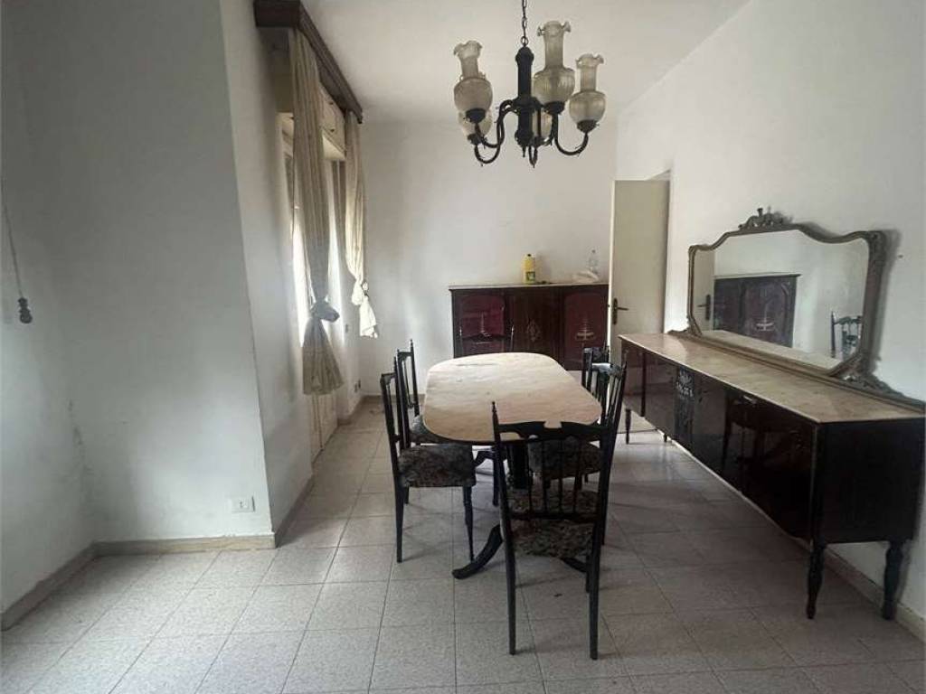 appartamento in vendita a Quartu Sant'Elena in zona Centro Storico