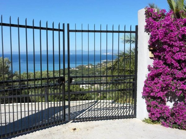 casa indipendente in vendita a Quartu Sant'Elena in zona Capitana