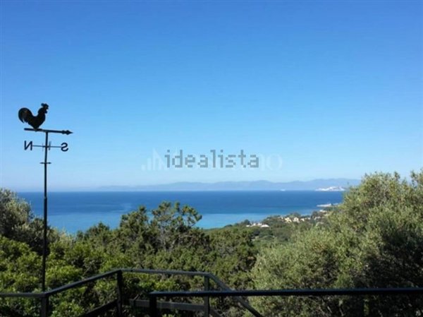 casa indipendente in vendita a Quartu Sant'Elena in zona Capitana