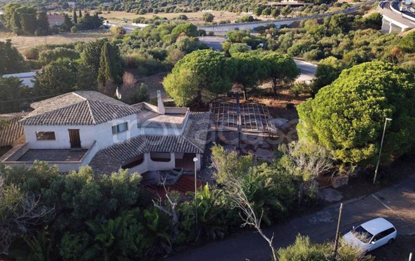 casa indipendente in vendita a Quartu Sant'Elena in zona Capitana