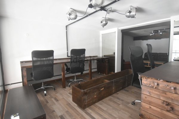 ufficio in vendita a Quartu Sant'Elena in zona Centro Storico
