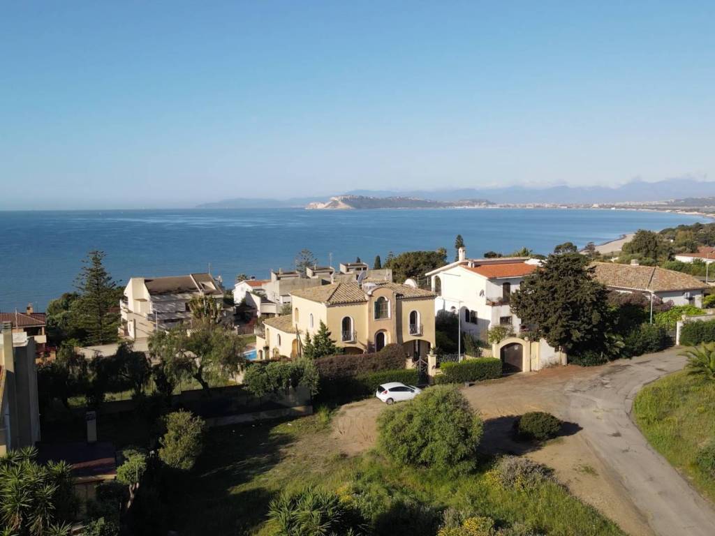 casa indipendente in vendita a Quartu Sant'Elena in zona Margine Rosso