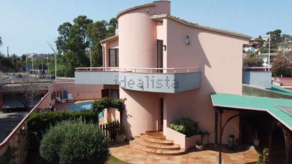 casa indipendente in vendita a Quartu Sant'Elena