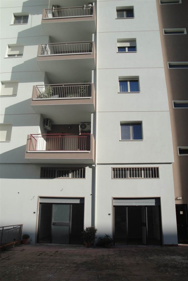 negozio in vendita a Quartu Sant'Elena in zona Margine Rosso
