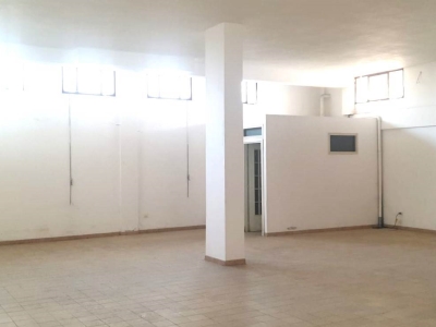 locale di sgombero in vendita a Quartu Sant'Elena