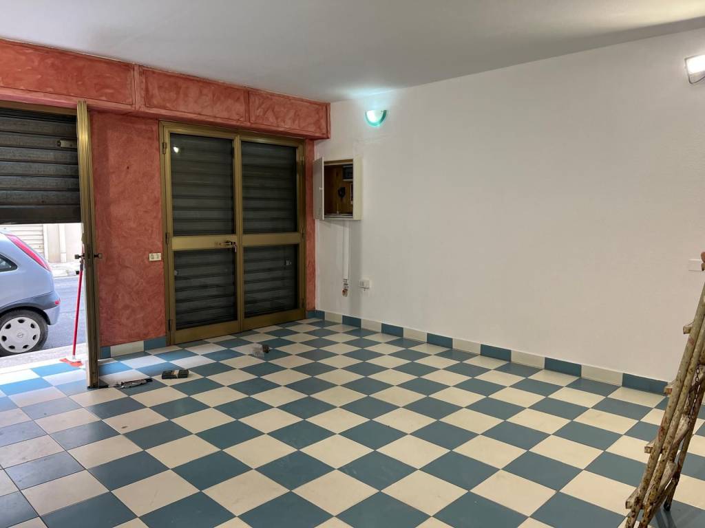 ufficio in vendita a Quartu Sant'Elena