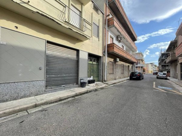 negozio in vendita a Quartu Sant'Elena