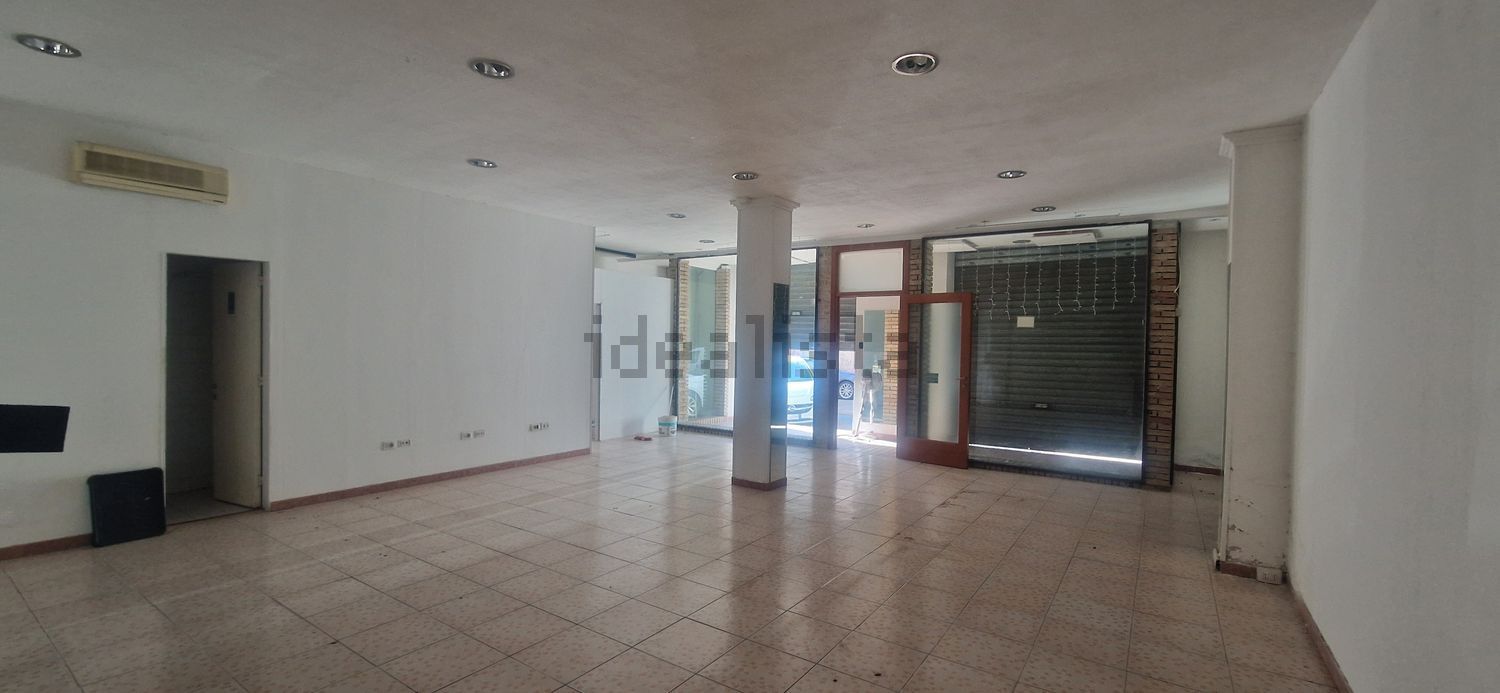 locale commerciale in vendita a Quartu Sant'Elena