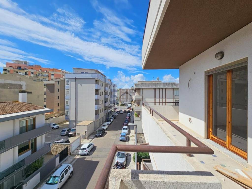 appartamento in vendita a Quartu Sant'Elena in zona Centro Storico