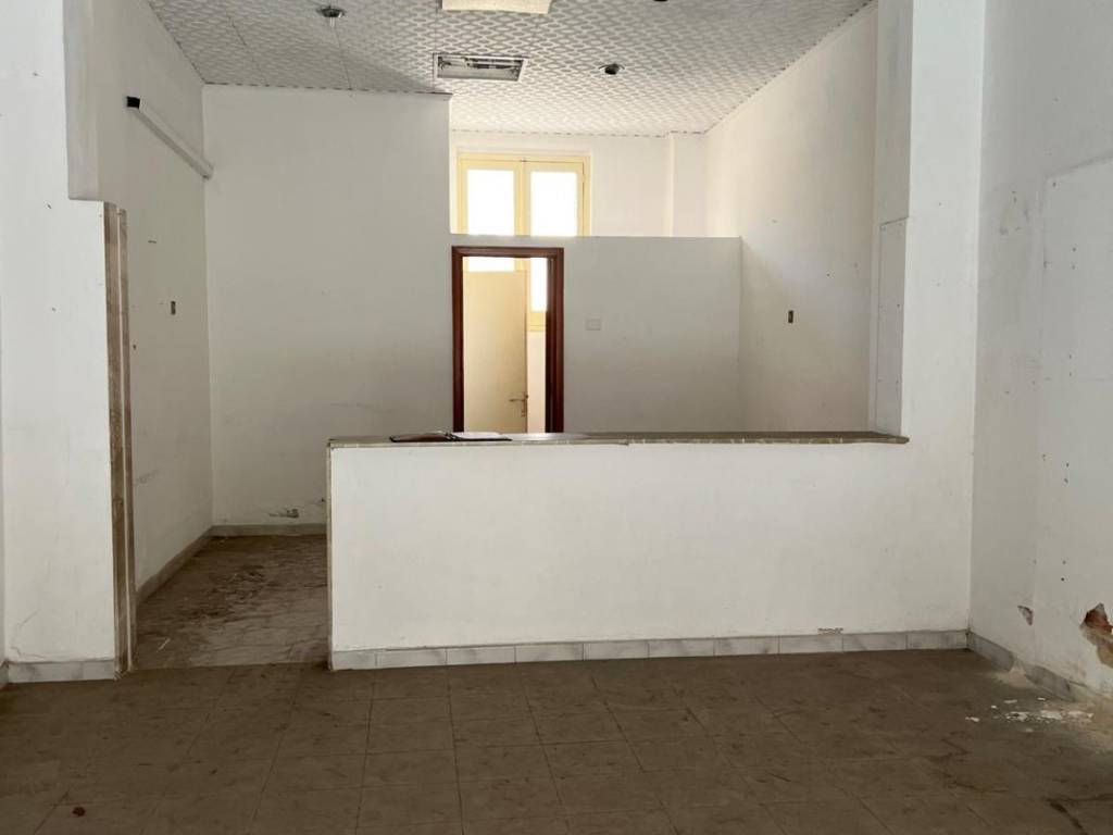 negozio in vendita a Quartu Sant'Elena