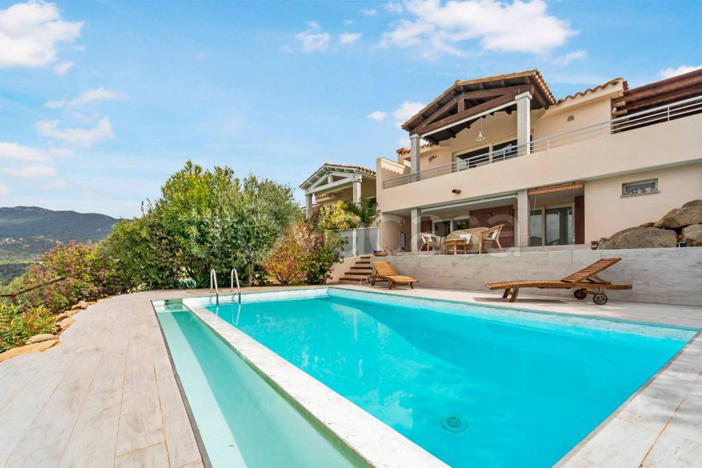 casa indipendente in vendita a Quartu Sant'Elena