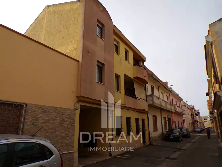 appartamento in vendita a Quartu Sant'Elena in zona Centro Storico
