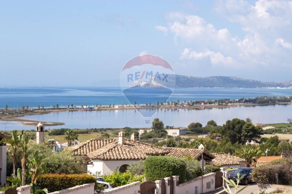 casa indipendente in vendita a Quartu Sant'Elena in zona Margine Rosso