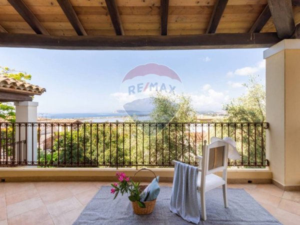 casa indipendente in vendita a Quartu Sant'Elena in zona Margine Rosso