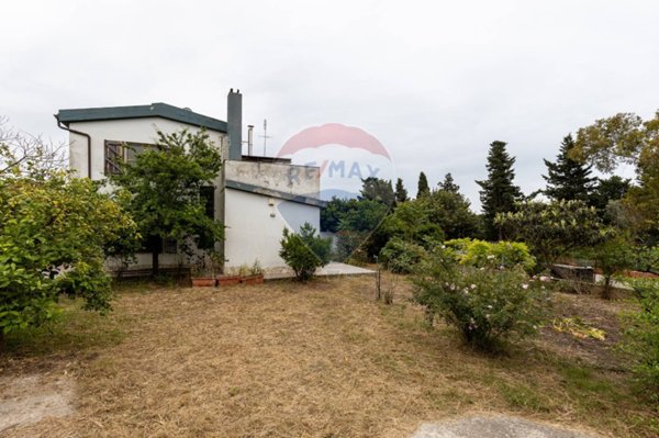casa indipendente in vendita a Quartu Sant'Elena in zona Margine Rosso