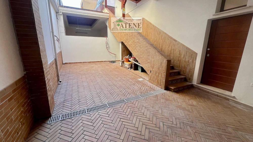 appartamento in vendita a Quartu Sant'Elena in zona Centro Storico