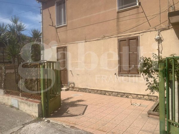 appartamento in vendita a Quartu Sant'Elena in zona Centro Storico