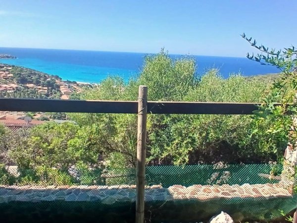 casa indipendente in vendita a Quartu Sant'Elena in zona Geremeas
