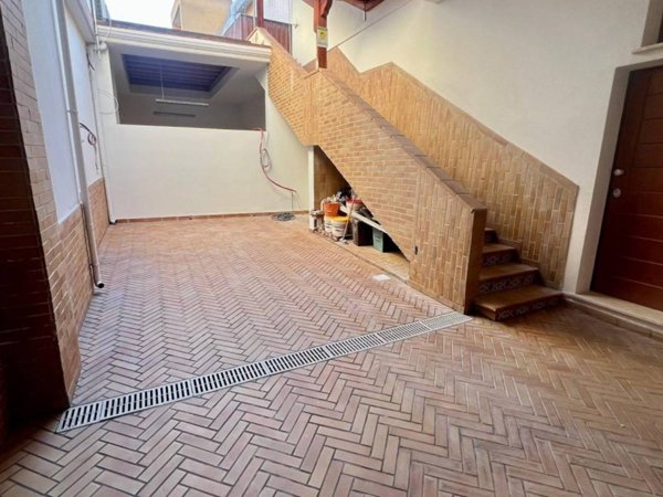 appartamento in vendita a Quartu Sant'Elena in zona Centro Storico