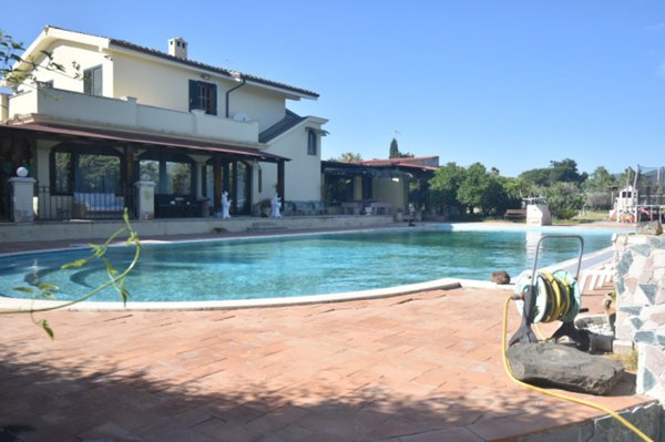 casa indipendente in vendita a Quartu Sant'Elena in zona Litorale