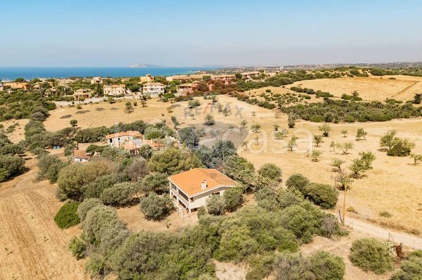 casa indipendente in vendita a Quartu Sant'Elena in zona Capitana