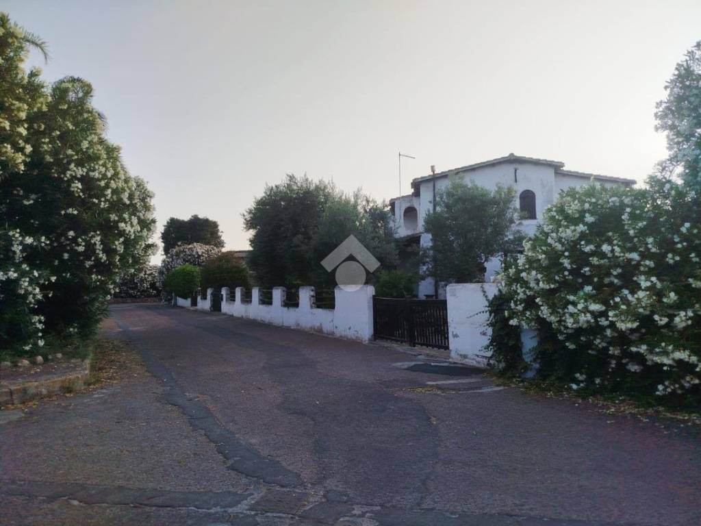 casa indipendente in vendita a Quartu Sant'Elena in zona Foxi