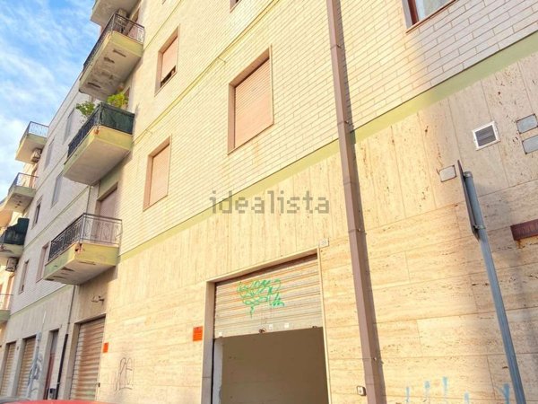 locale commerciale in vendita a Quartu Sant'Elena