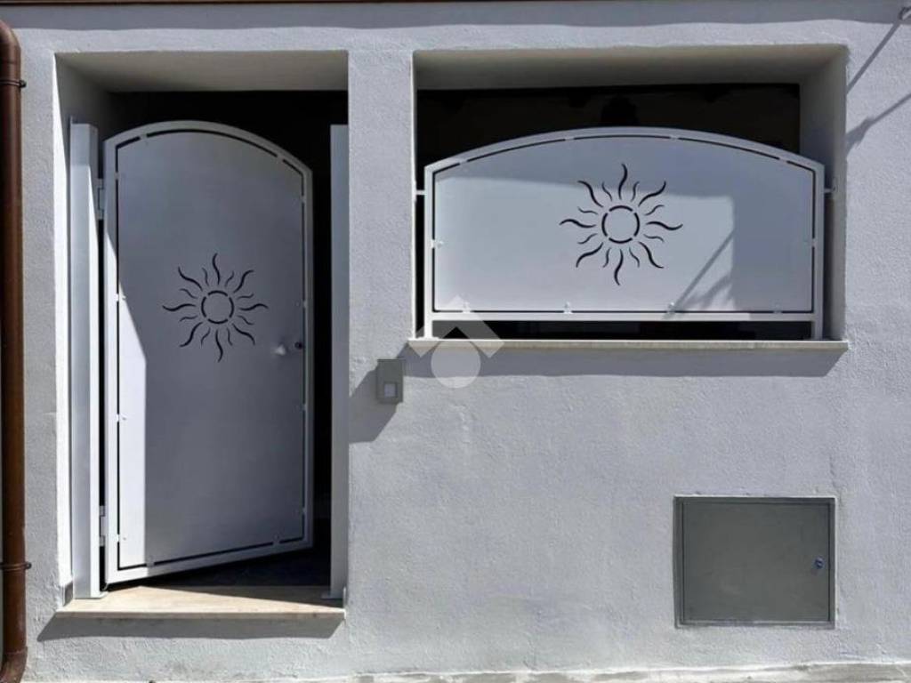 casa indipendente in vendita a Quartu Sant'Elena in zona Geremeas