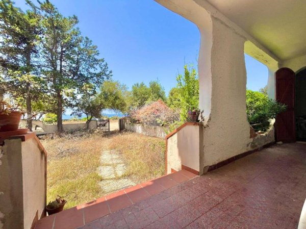 casa indipendente in vendita a Quartu Sant'Elena in zona Capitana