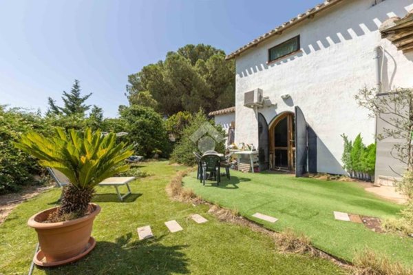 casa indipendente in vendita a Quartu Sant'Elena in zona Capitana