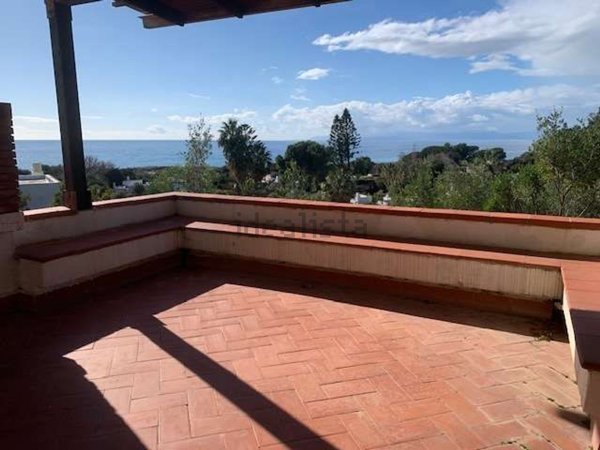 casa indipendente in vendita a Quartu Sant'Elena in zona Geremeas