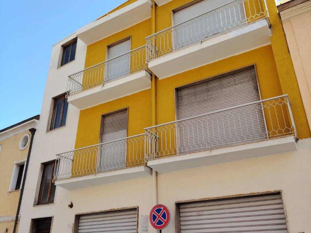 appartamento in vendita a Quartu Sant'Elena in zona Centro Storico