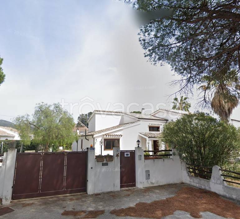casa indipendente in vendita a Quartu Sant'Elena in zona Capitana