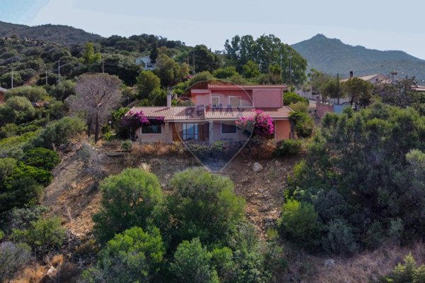 casa indipendente in vendita a Quartu Sant'Elena