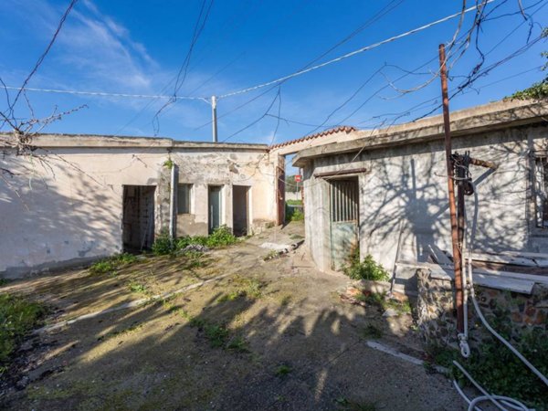 casa indipendente in vendita a Quartu Sant'Elena in zona Simbirizzi
